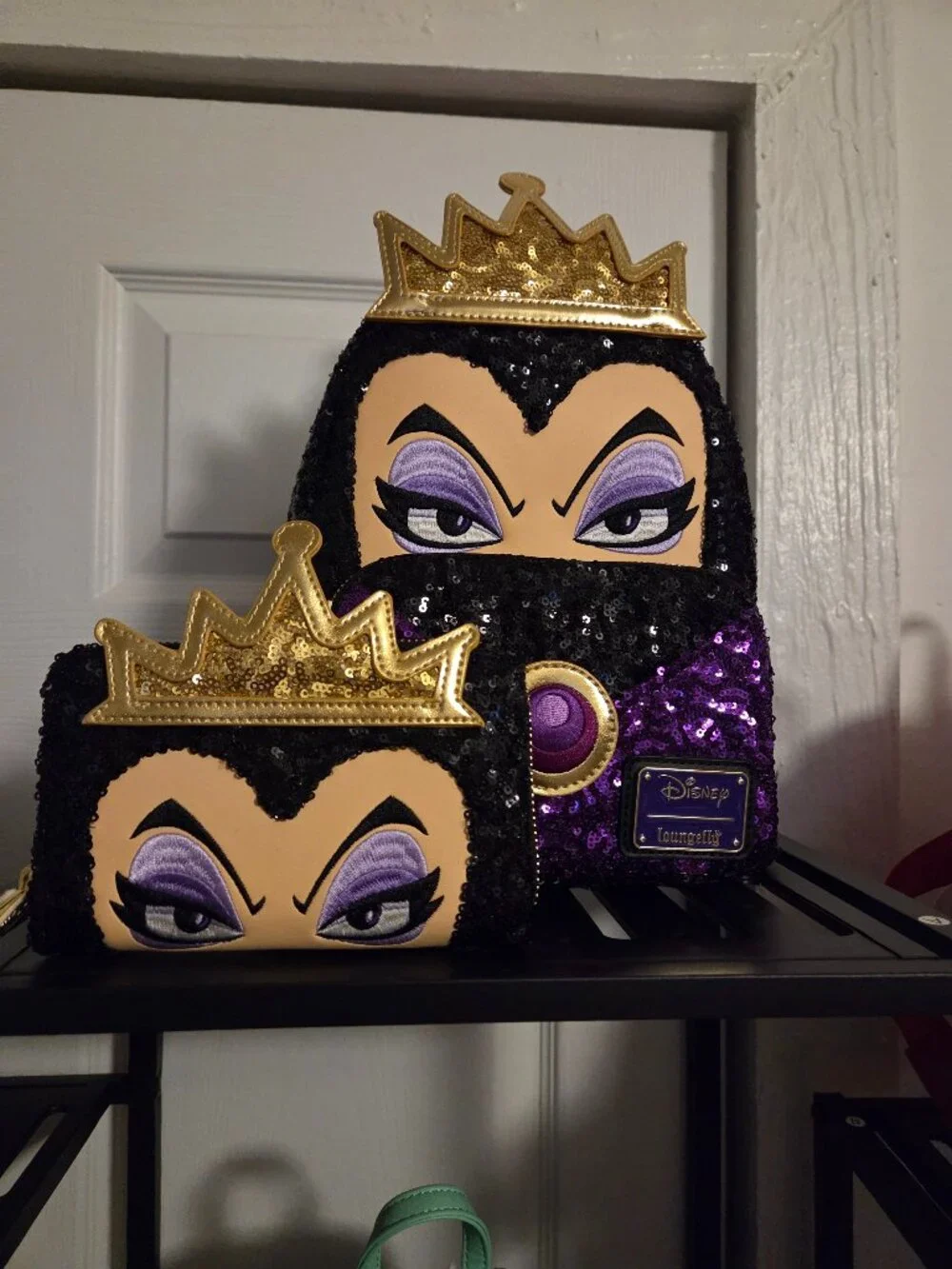Loungefly Evil Queen sequin w/matching wallet